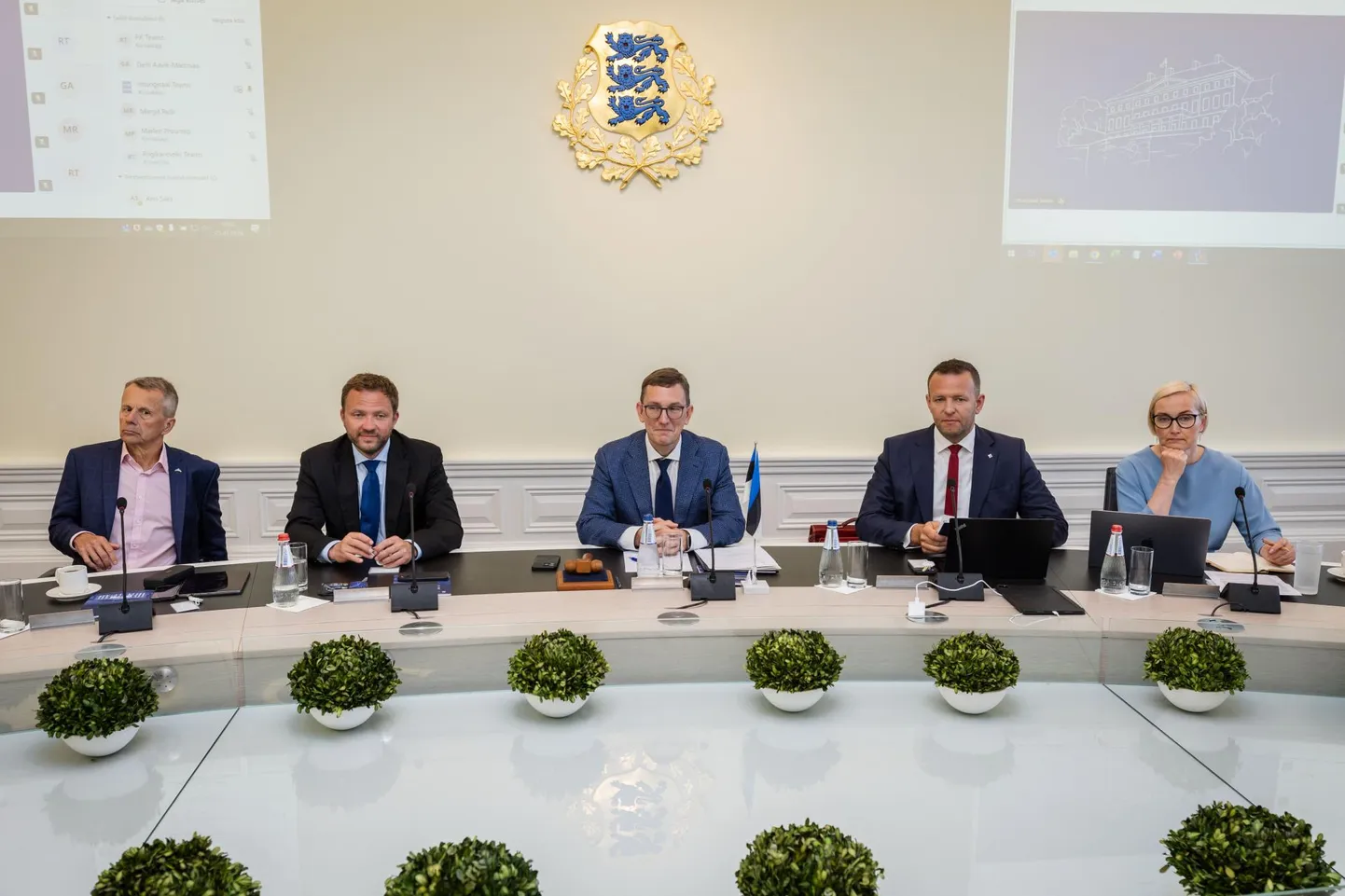 Kristen Michali valitsuse esimene istung Stenbocki majas.