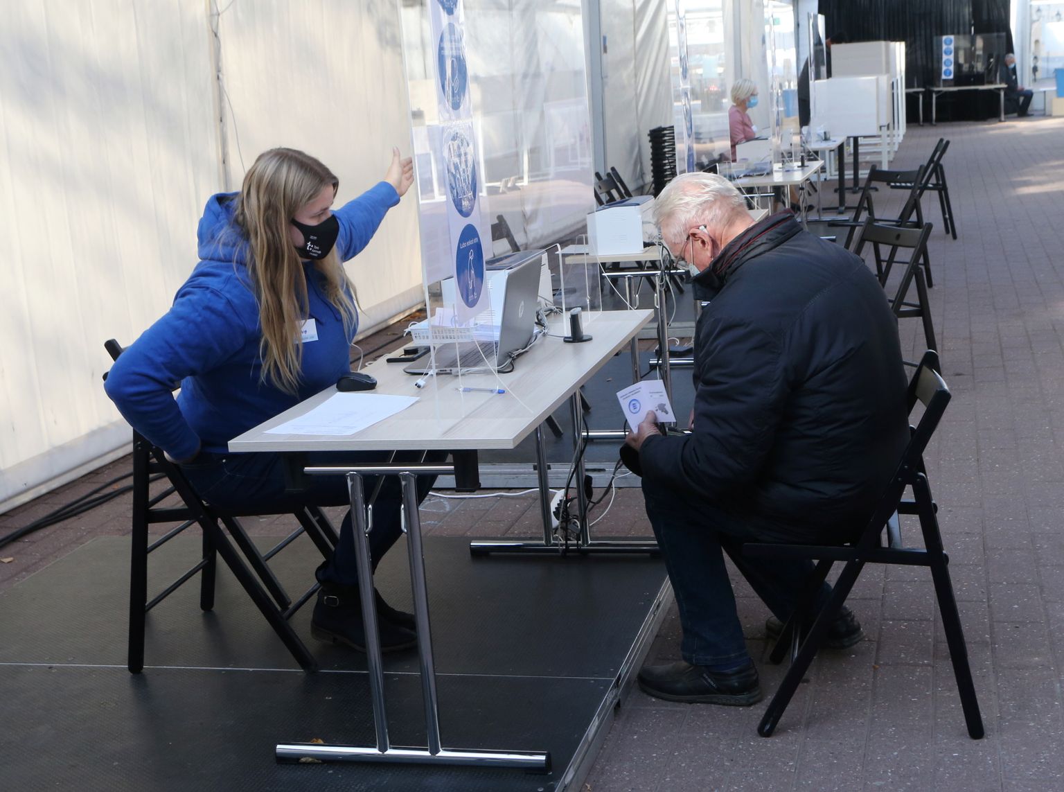 Eelhääletus Tartu Küüni tänava valimistelgis.