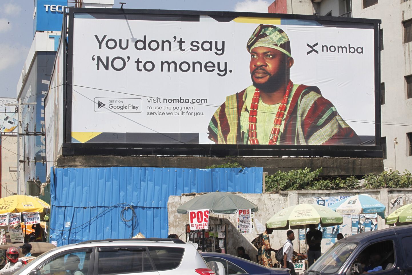 Finantsteenuse reklaam Nigeeria linnas Lagoses 29. juunil 2022.
