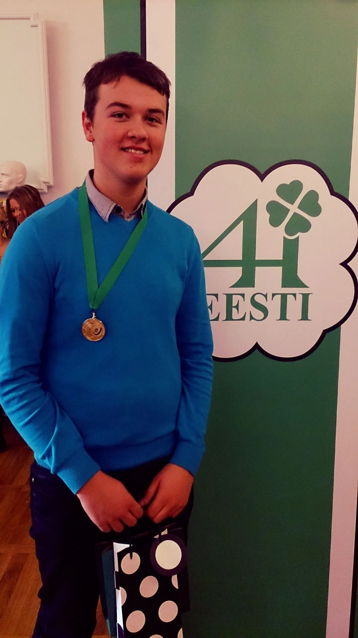 Imaverest pärit Glaid Happonen pälvis tunnustuse oma tegevuse eest Imavere 4H klubi eestvedajana.