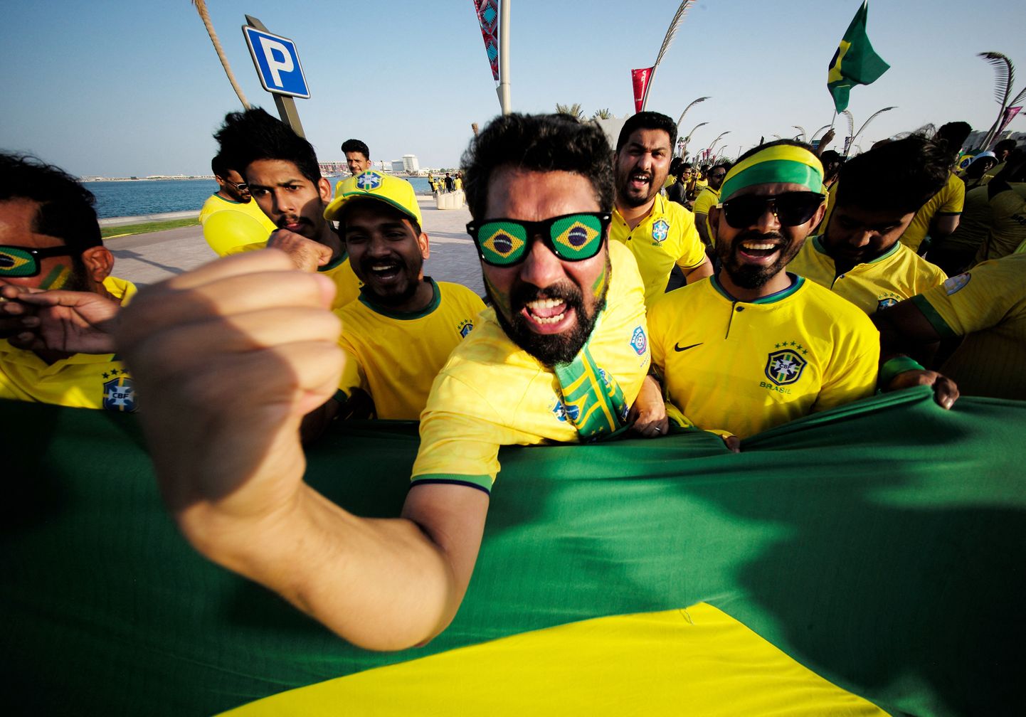 Brasiilia jalgpallifännid Kataris ootamas jalgpalli maailmameistrivõistlusi, mis algavad 20.novembril 2022