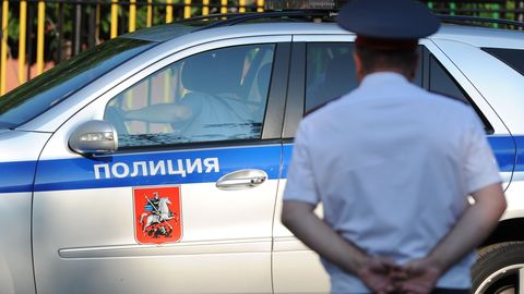 Видео: в России пьяный полицейский на BMW разнес продуктовый магазин