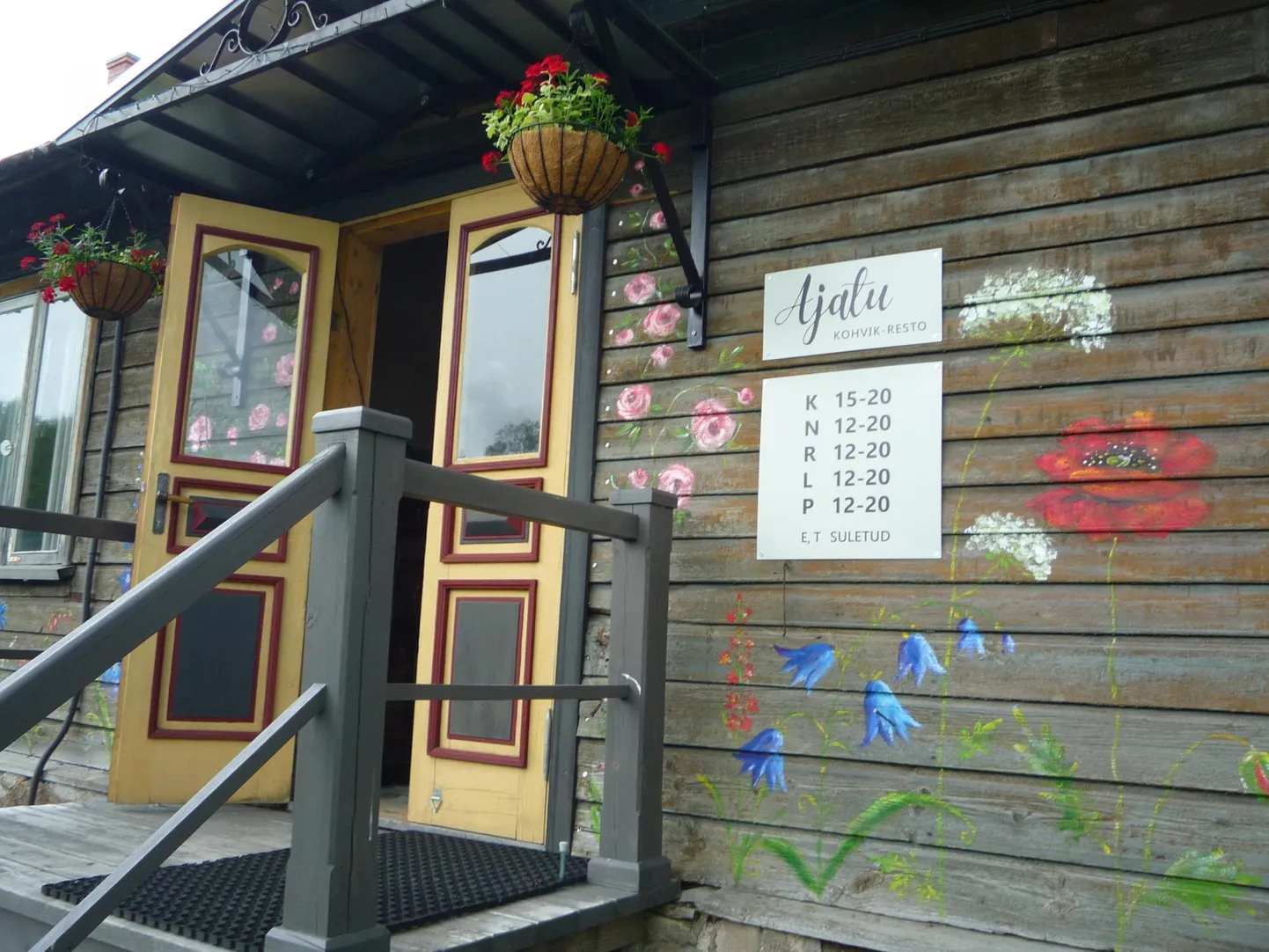 Kohvik-Resto AJATU on üks mitmest kohvikust, mis Kesk-Eesti koogipausi projektis osaleb.