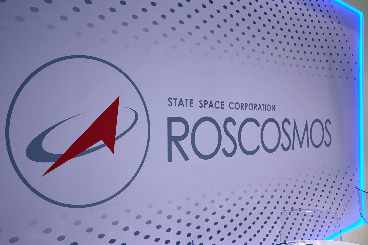 Vene kosmoseettevõtte Roskosmos logo.