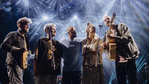 Grupai "The Sound Poets" jauna dziesma un video stāsts – "Dzejnieks un mūza"