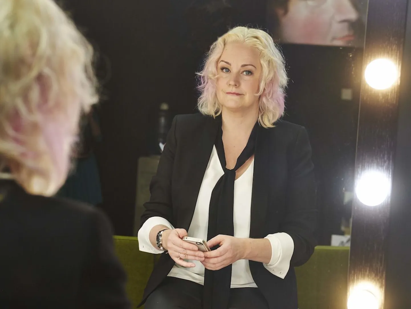 Juuksurite maailmameistri Helen Heinroosi käe all sai Karmel Eiknerist Vivienne Westwood