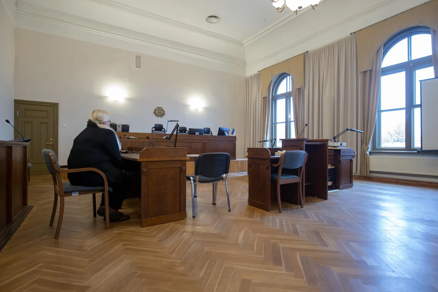 17. oktoobril mõisteti Maie Jallai süüdi Viljandi linnavalitsuselt rohkem kui 33 000 euro omastamises. Ta peab raha linnale tagasi maksma ning karistuseks on kahe aasta ja kaheksa kuu pikkune tingimisi vangistus.
