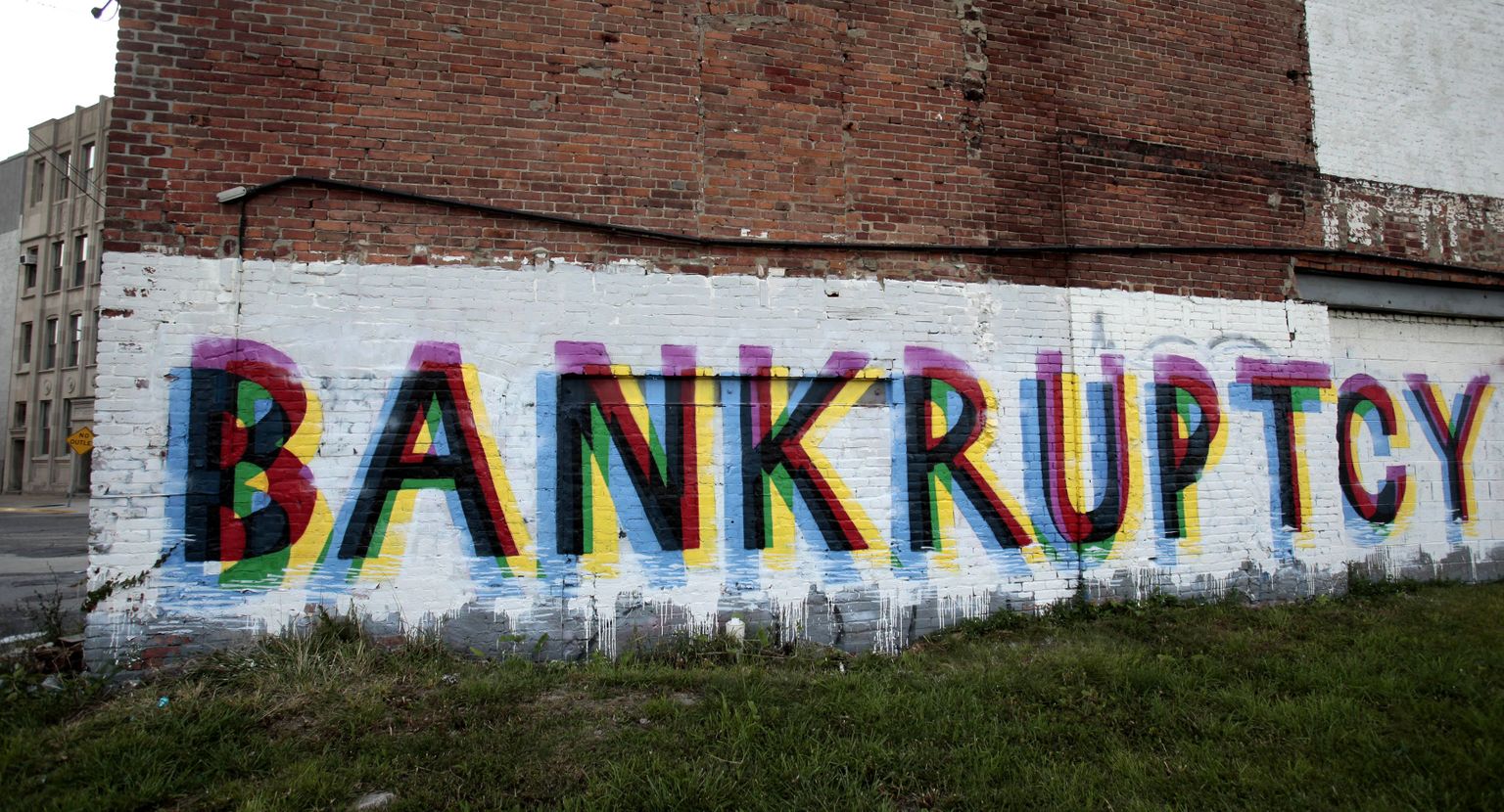 Sõna «pankrot» kirjutatud Detroidi mahajäetud hoone seinale