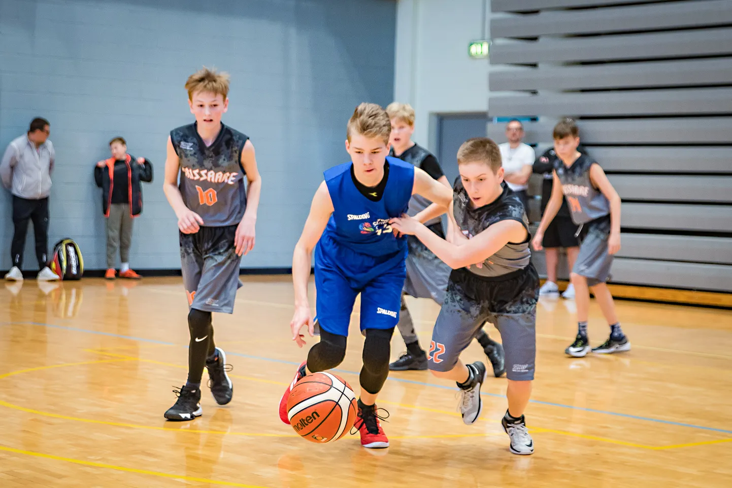 U13 KORVPALLIPOISID: Vasakult Rasmus Olop (Orissaare), Kaspar Esko (Saaremaa Spordikool), Tanel Kreem (Orissaare).