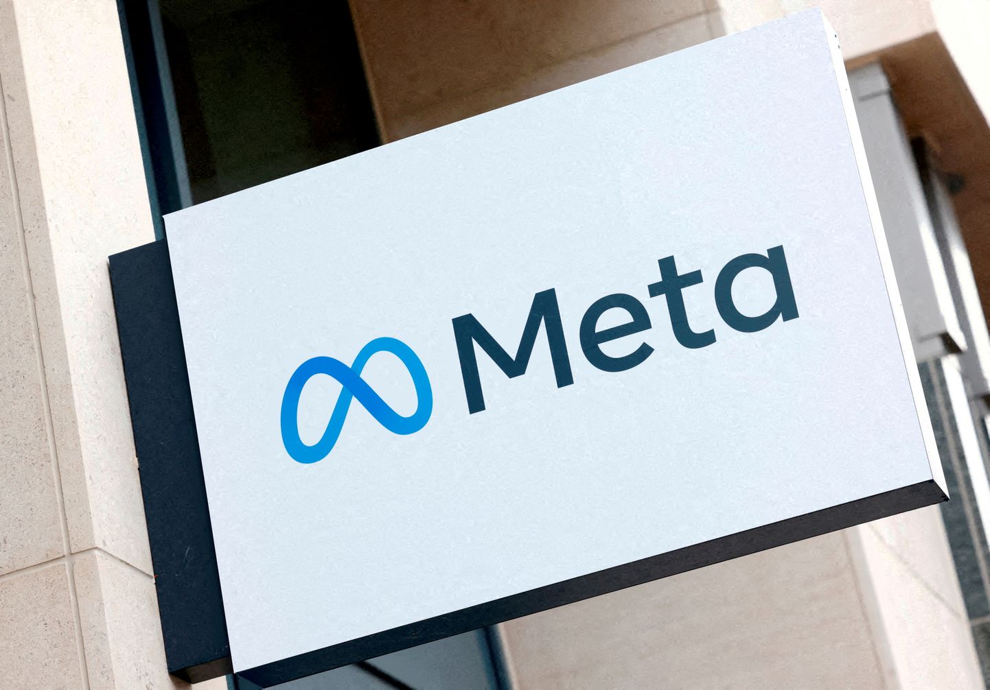 Meta Platformsi logo.