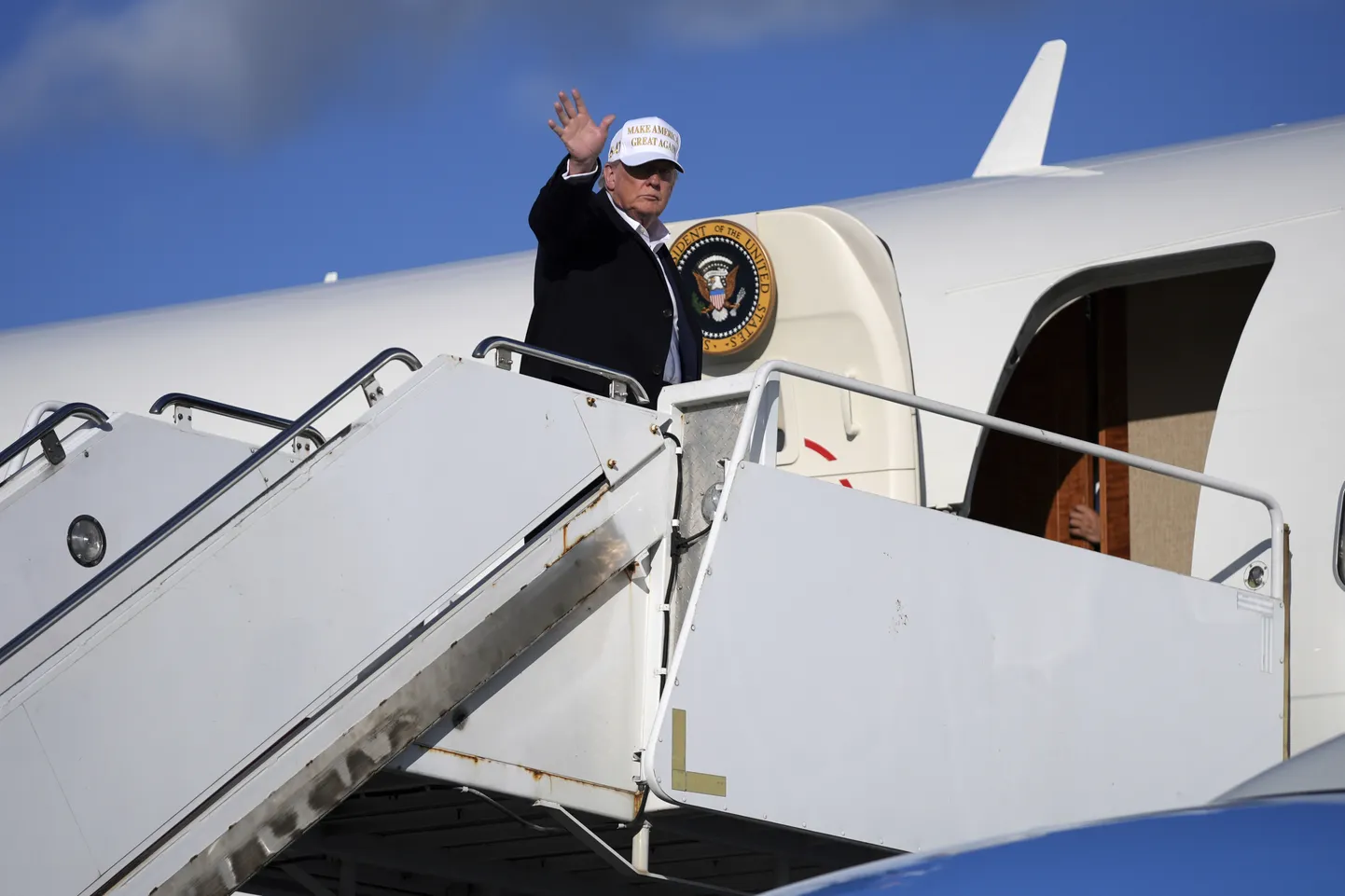 President Donald Trump Morristownist lennukiga Washingtoni suundumas.
