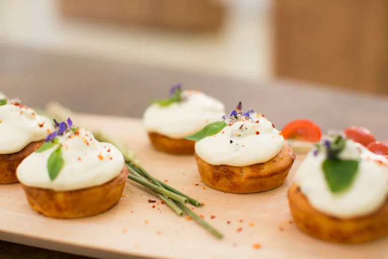Marleeni juustumuffinid sinihallitusjuustukreemiga