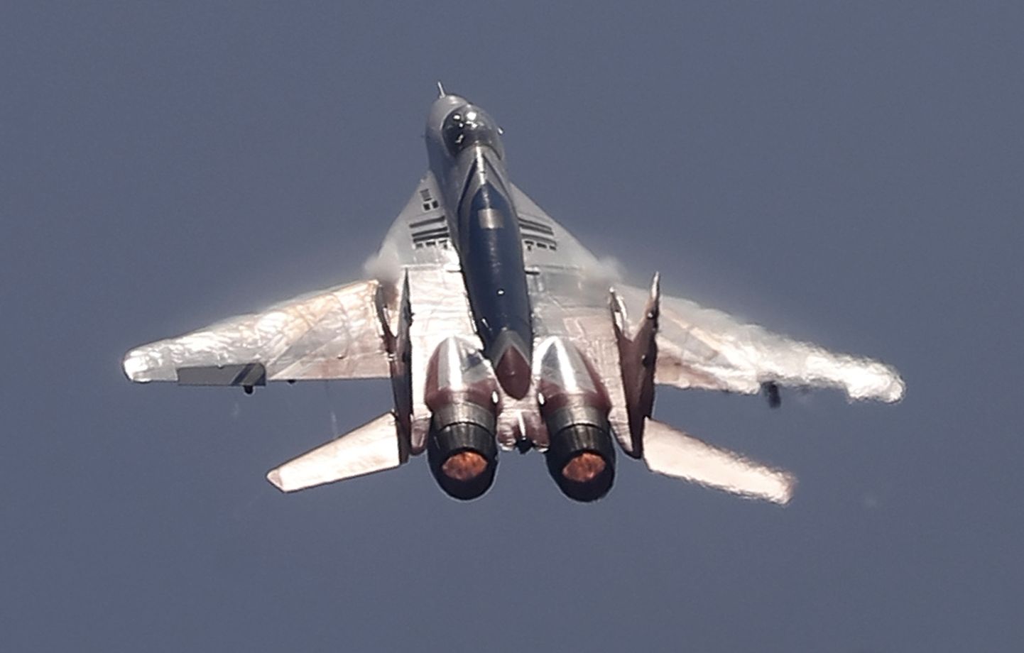 Hävituslennuk MiG-29. Pildilolev lennuk kuulub Vene vigurlennumeeskonnale Striži.
