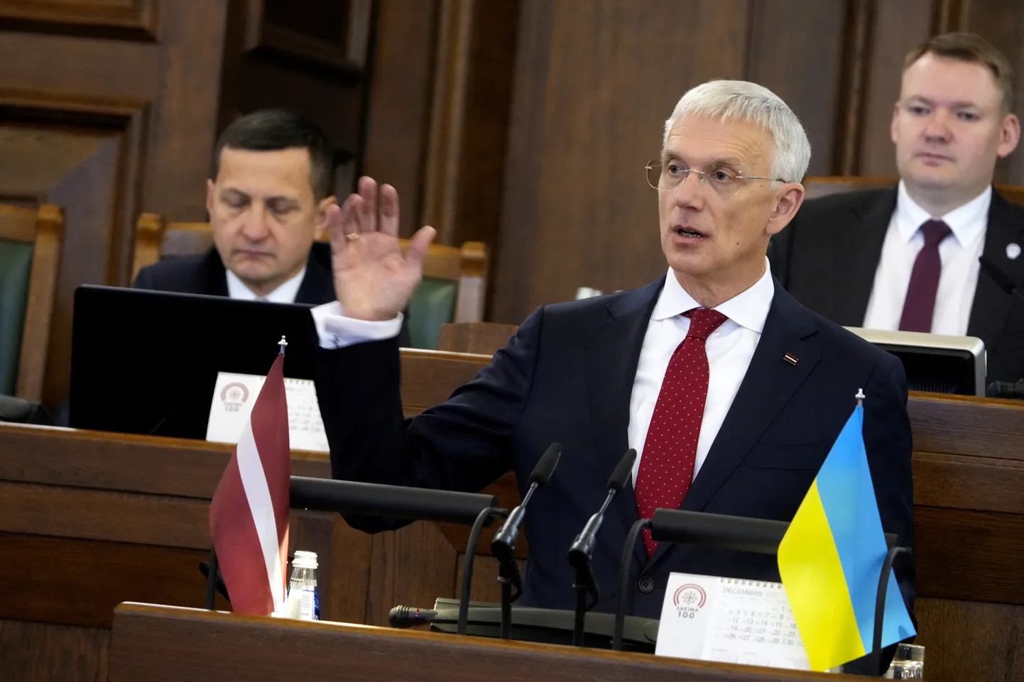 Läti peaminister Arturs Krišjānis Kariņš Läti parlamendi ees uuele valitsusele heakskiitu saamas, 14. detsember 2022.