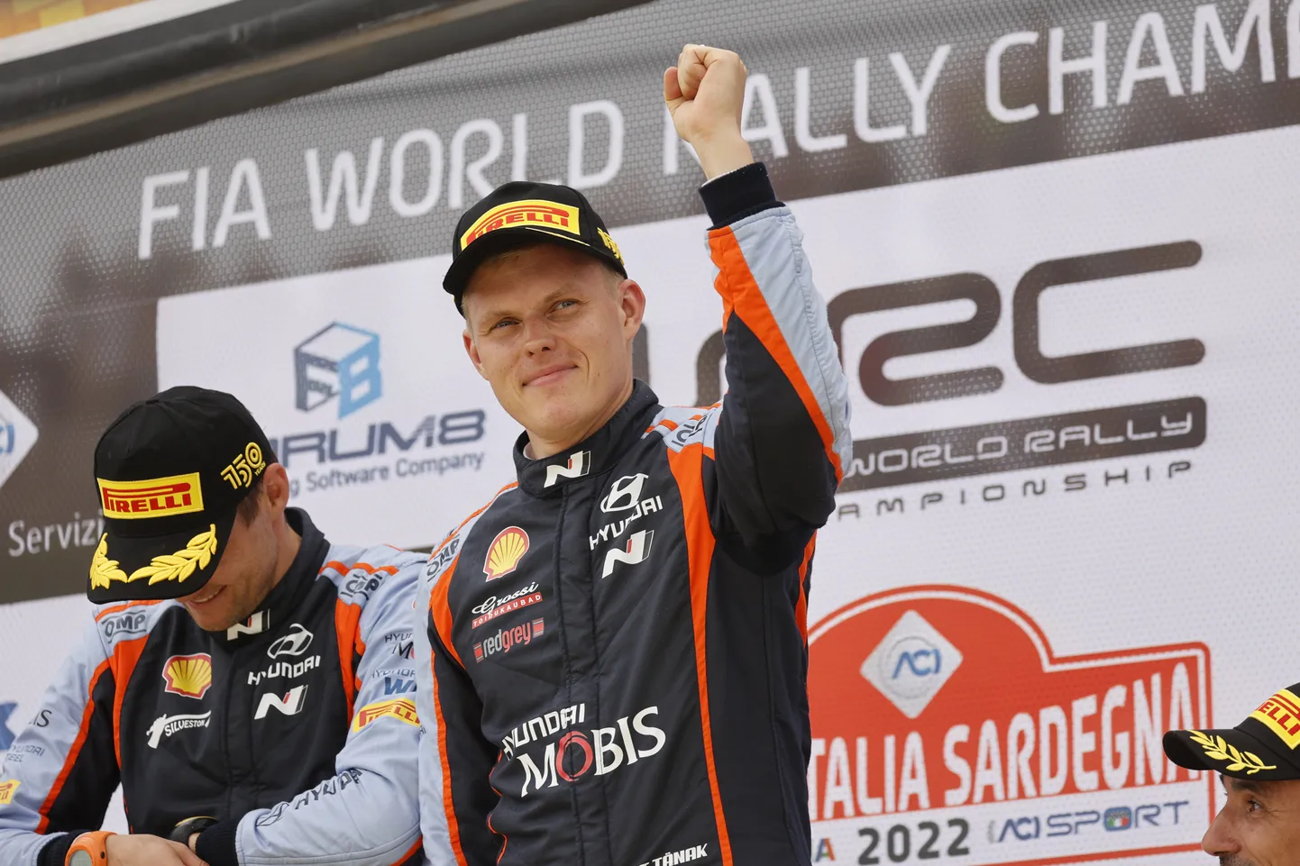 Võidukas Ott Tänak.