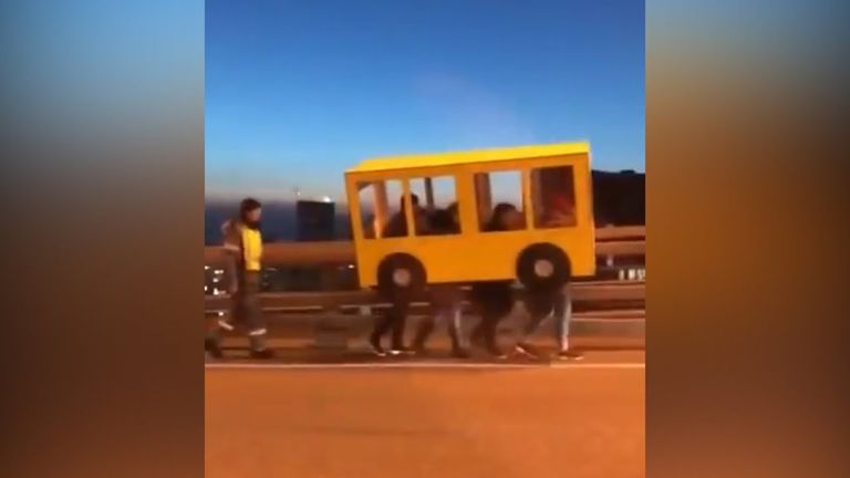 Venelaste «kaheksajalgne buss», millega nad üritasid Vladivostokis sõidukite silda ületada