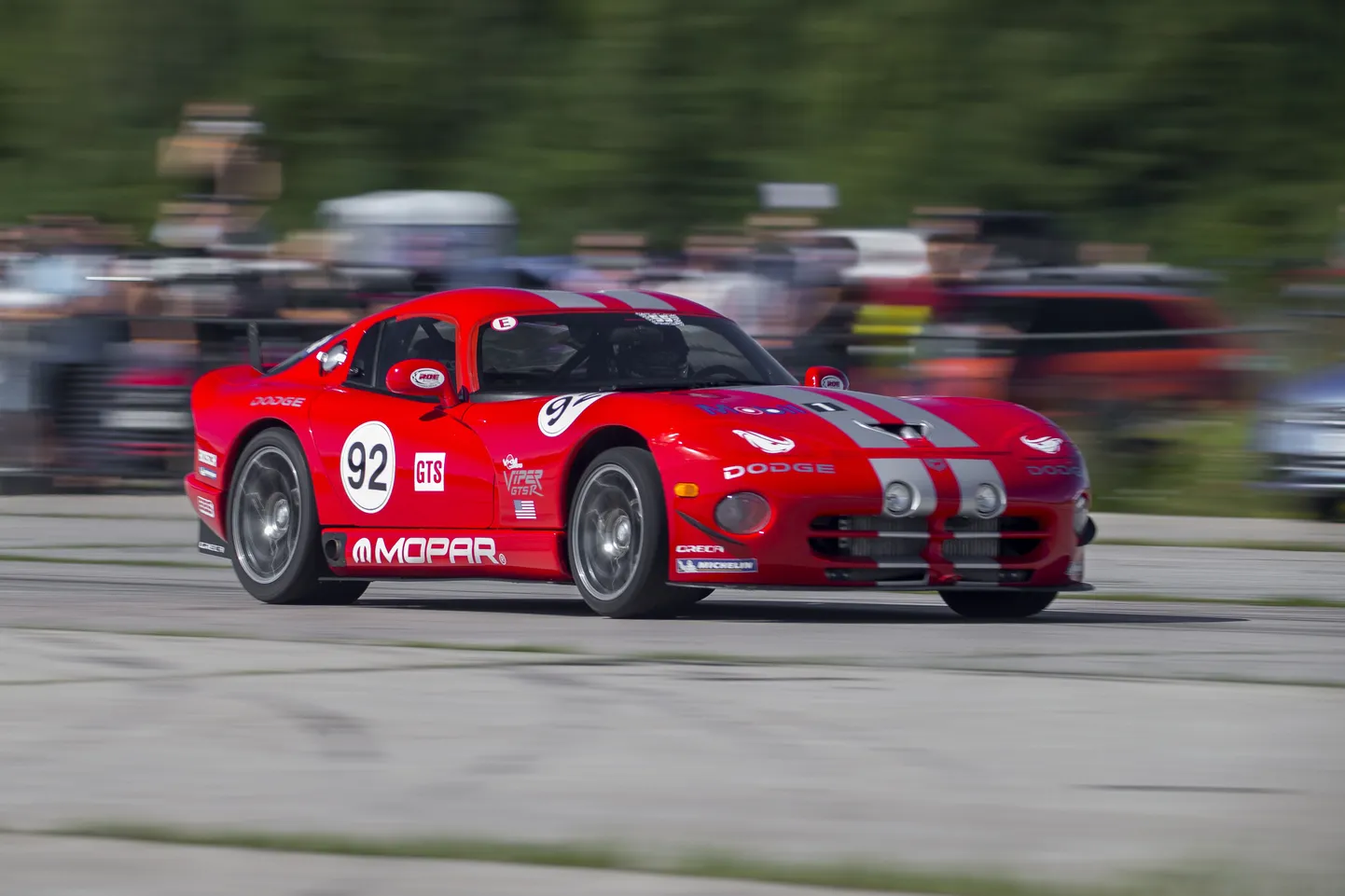 Roul Liidemann (Dodge Viper GTS) sai ühe miili pikkusel rajal lõppkiiruseks 343 km/h.