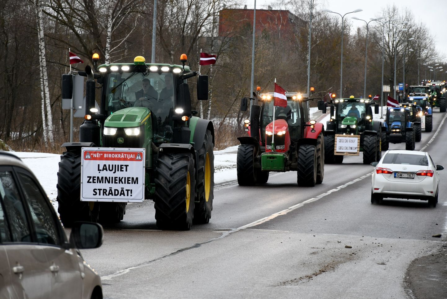 Põllumeeste meeleavaldus eile Daugavpilsis.