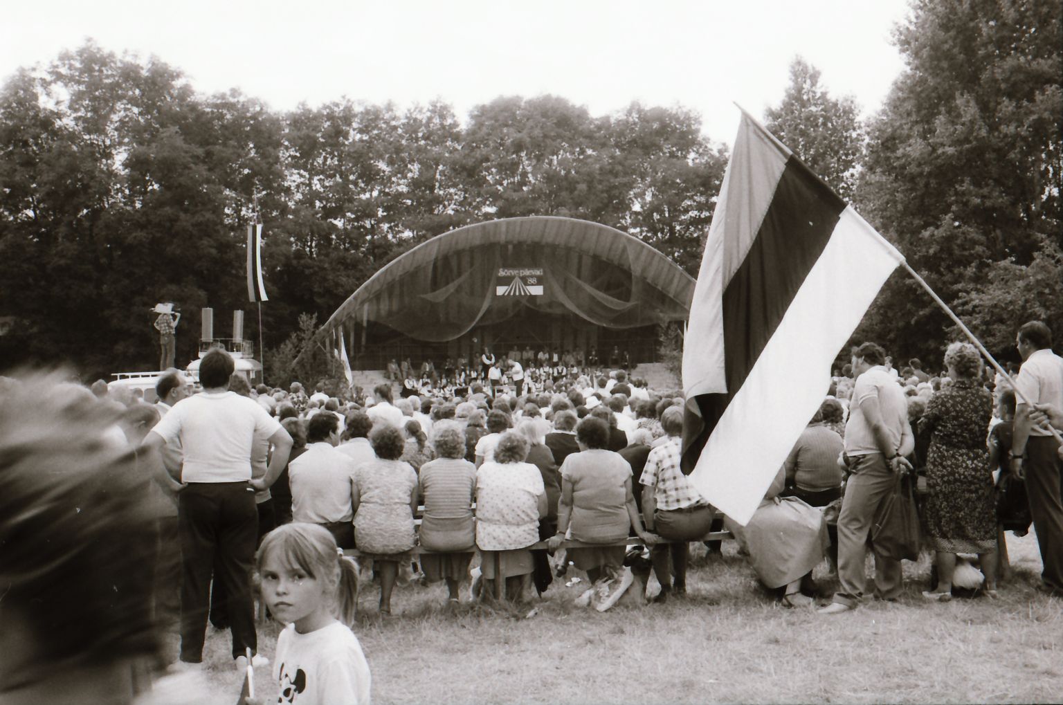 Esimene ülemaailmne sõrulaste kokkutulek Pagila rannas 1988.