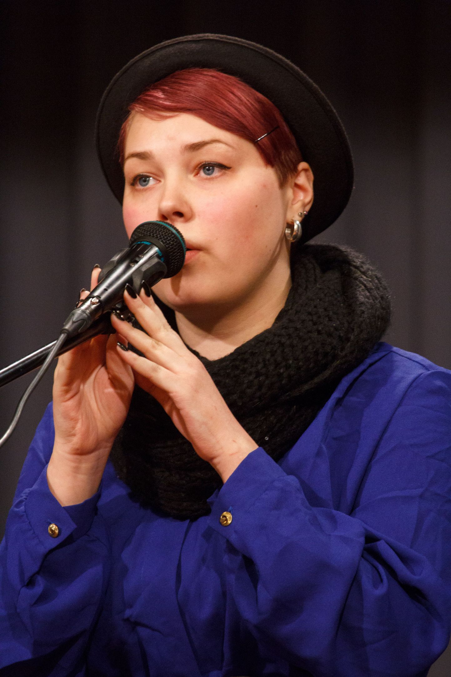 Tsirguliina keskkooli abiturient Hanna-Liisa Pärnik-Pernik osales piirkondlikul lauluvõistlusel esmakordselt. Emotsionaalne ja heal tasemel esitus tagas talle pääsu maakondlikule võistulaulmisele.