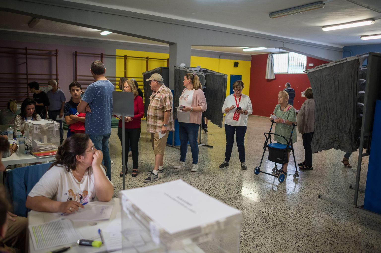 Hispaania kohalikud ja regionaalvalimised 28. mail 2023. Valimisjaoskond Malagas.