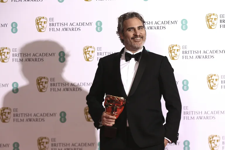 Näitleja Joaquin Phoenix parima meespeaosa BAFTAga rolli eest filmis «Jokker».