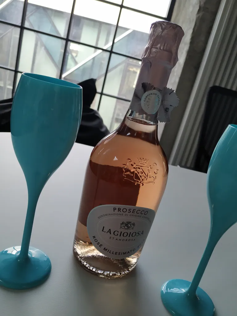 56. saate vahuvein: La Gioiosa Et Amorosa Rosé Millesimato 2019. Väga kevadine pokaalitäide!