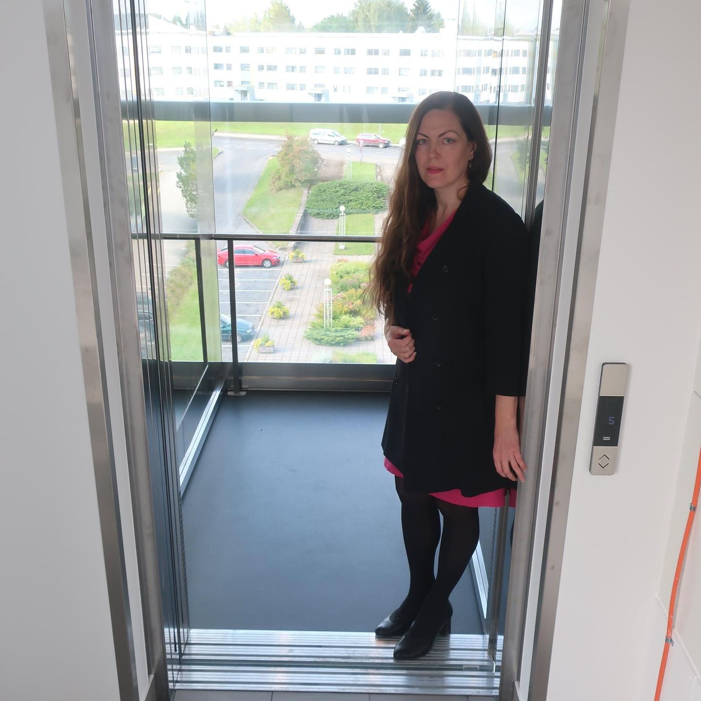 Põlva kultuuri- ja huvikeskuse direktori Eerika Margi sõnutsi pääsevad liftiga katusele esialgu üksnes kultuurikeskuse töötajad.