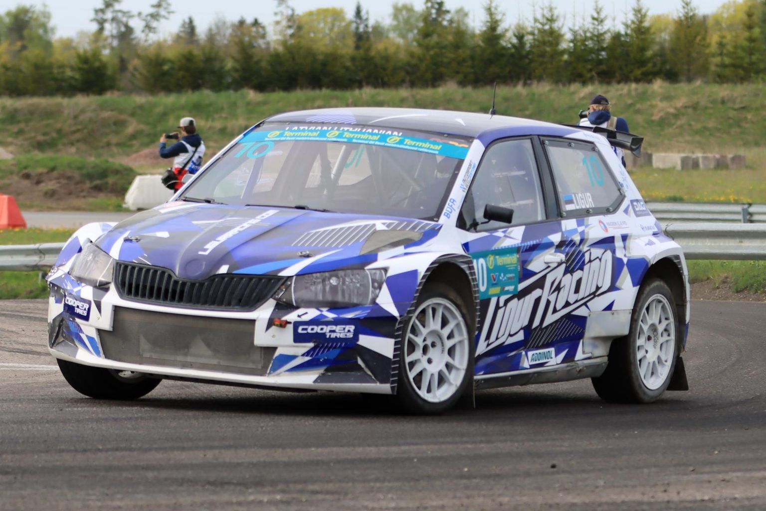Laupäeval Laitses sõidetud rallikrossi Eesti meistrivõistluste teisel etapil võttis Super 1600 klassis kindla võidu Eesti üks paremaid Viljandimaalt pärit rallikrossisõitjaid Janno Ligur.