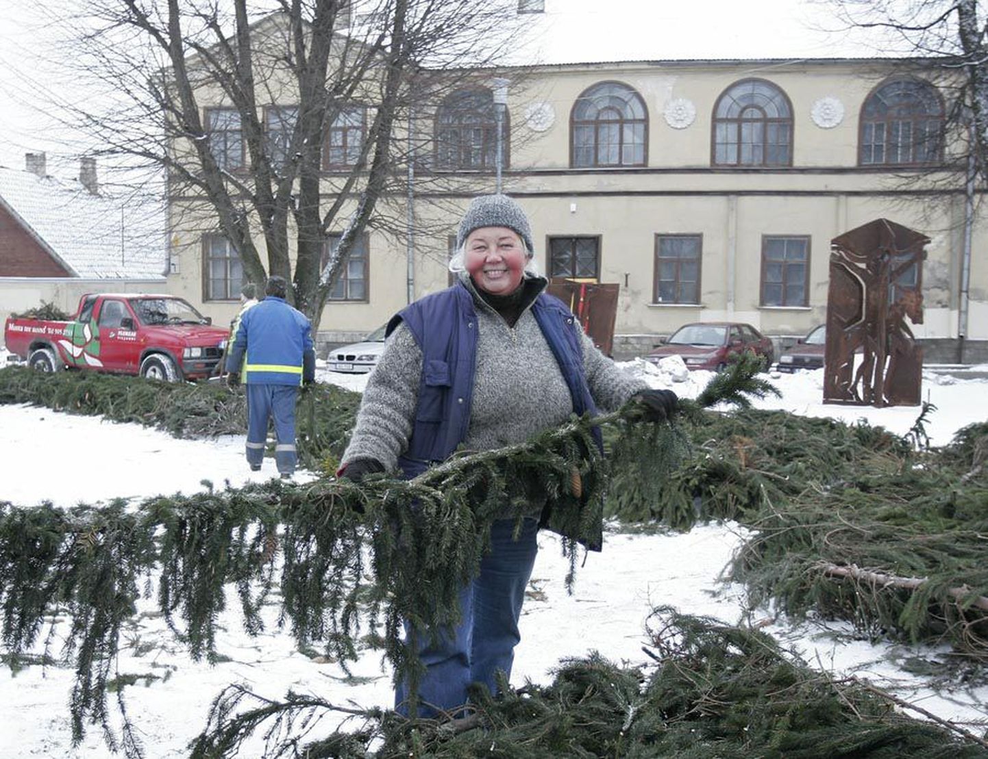 Kui möödunud aasta jaanuaris kattis Viljandi roosipeenraid kuuseokstega aednik Tiia Andresson osaühingust Floreas Viljandi, siis järgmisel aastal teeb seda keegi teine.