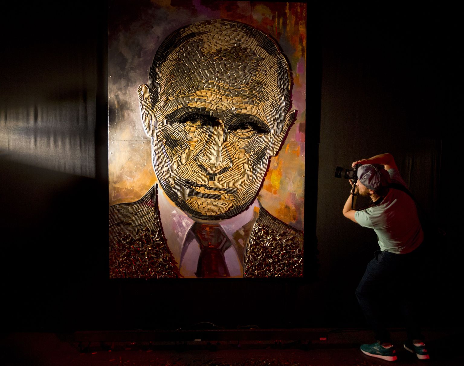 Ukraina kunstniku erineva kaliibriga hülssidest tehtud Putini portree Kiievis