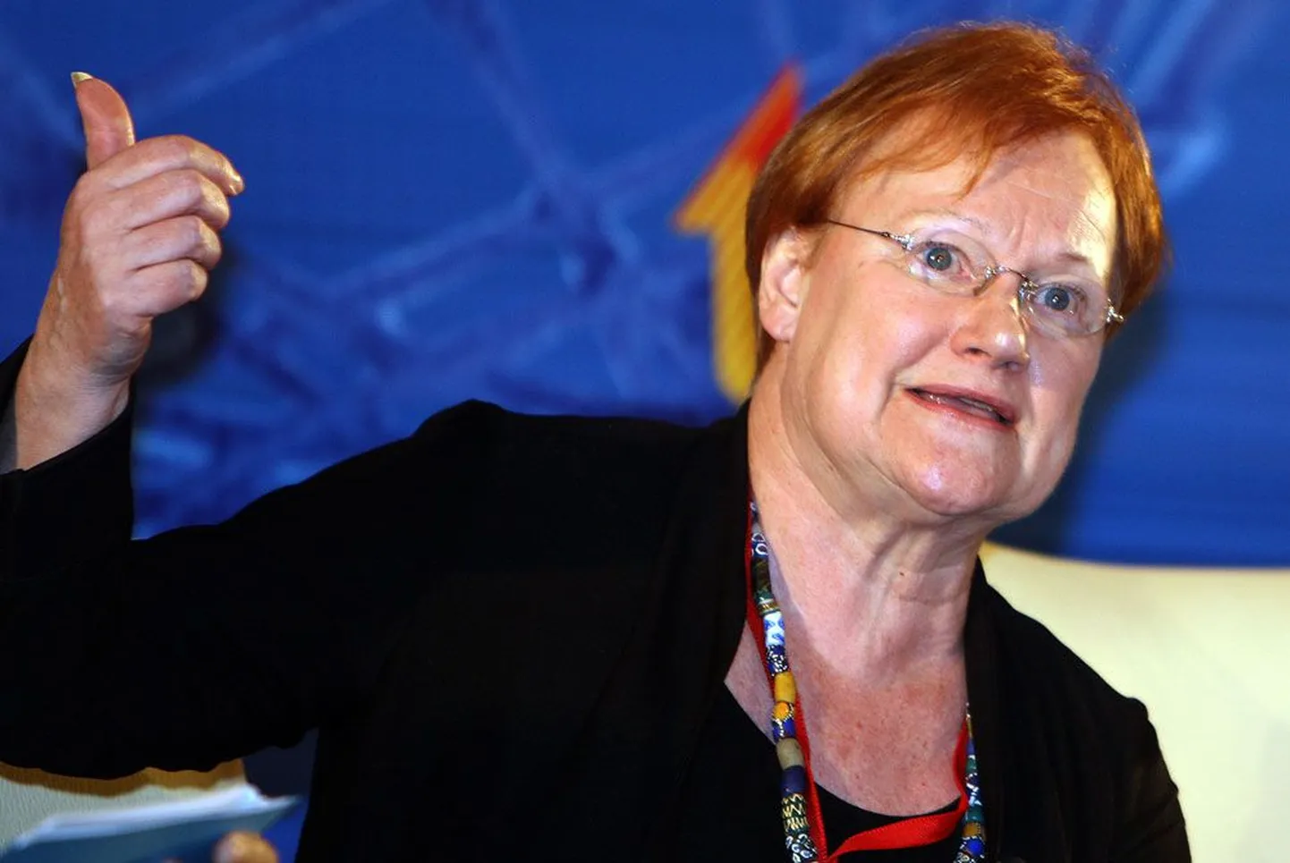 Tarja Haloneni presidendikampaania rahastus on samuti luubi alla võetud.