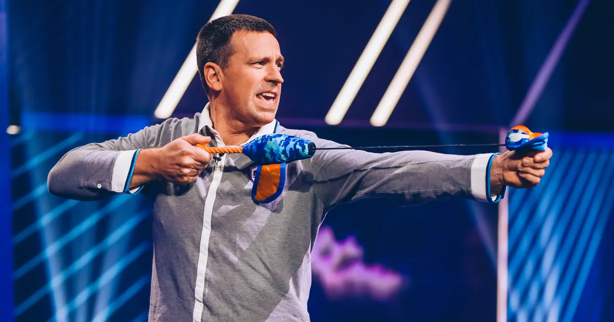 MEELEOLUKAD FOTOD «Reede ÕHTU!» saates võtsid üksteisega mõõtu Jüri ...