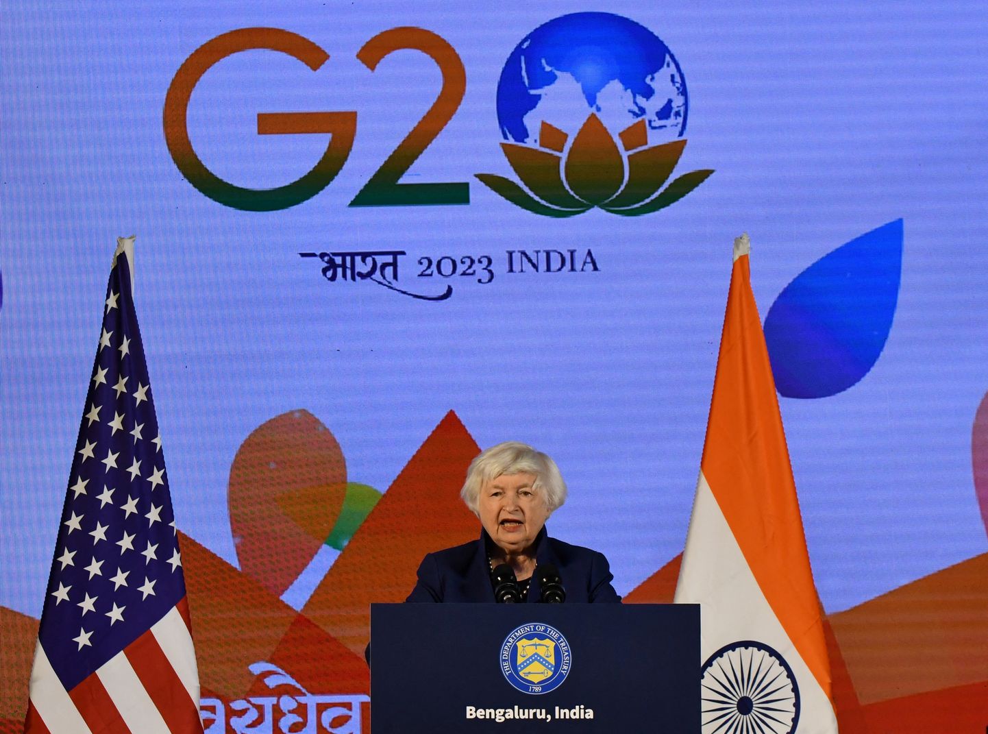 Usa rahandusminister Janet Yellen enne G20 rahandusministrite kohtumist kõnet pidamas.  23.02.2023