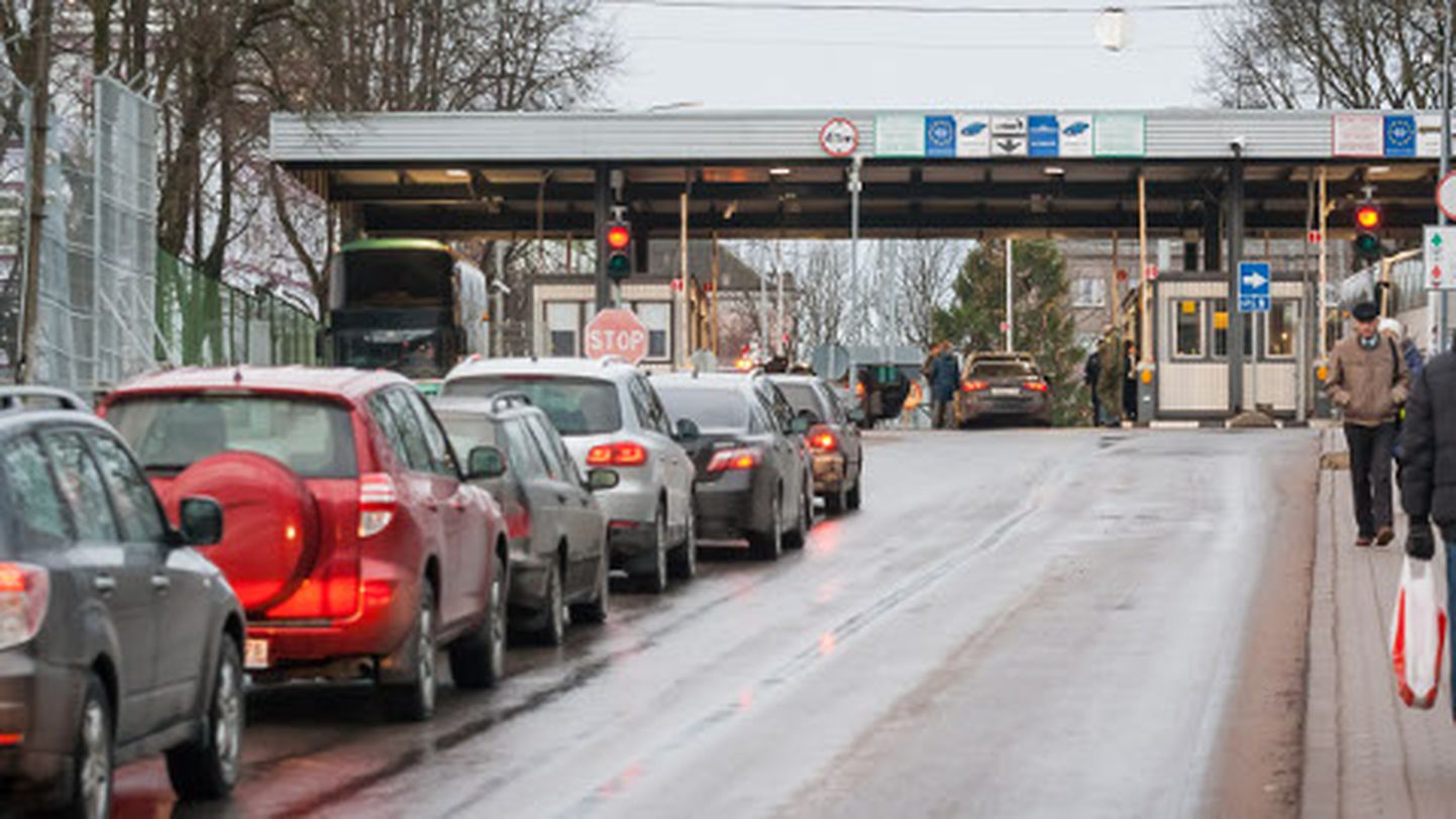 Narva vajaks transiitliiklusega seotud tänavate korrastamiseks kokku 4 miljonit eurot. Sel aastal kompenseerib riik transiidiga seotud lisakulusid 155 550 euroga.