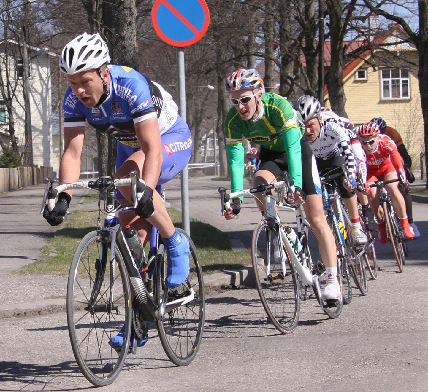 Eesti meistri särgis kihutanud Jaan Kirsipuu tagas endale võimsa lõpuga esikoha nii laupäevasel tänavasõidul kui pühapäeval rattarallil.