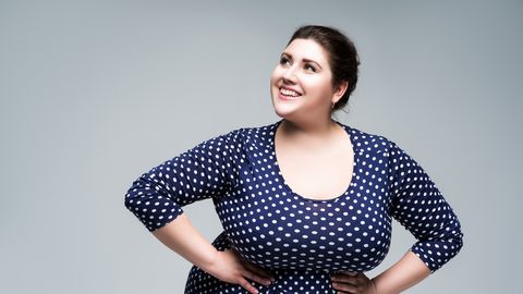 Peatumatult kasvavate rindadega naine maadleb uskumatute probleemidega: «See välistab kirurgilise sekkumise»