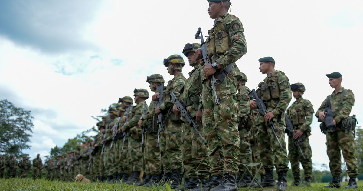 Colombias sai varitsusrünakus surma neli sõjaväelast