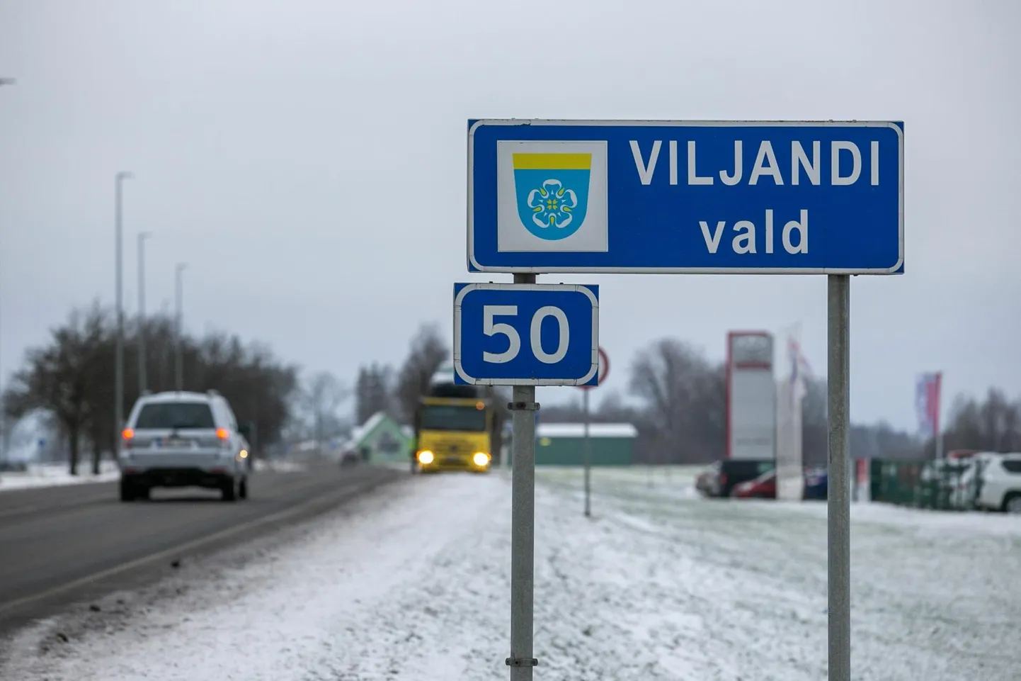 Viljandi valla juhid uurivad oma elanikelt, kuidas ollakse rahul vallavalitsuse töö ja tegemistega.