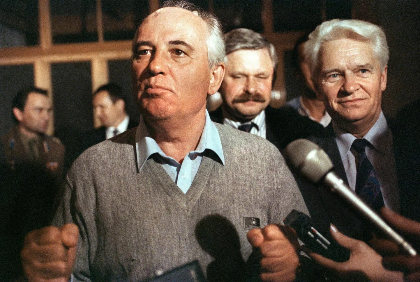 Горбачев перед журналистами после провала путча 21 августа 1991 года.