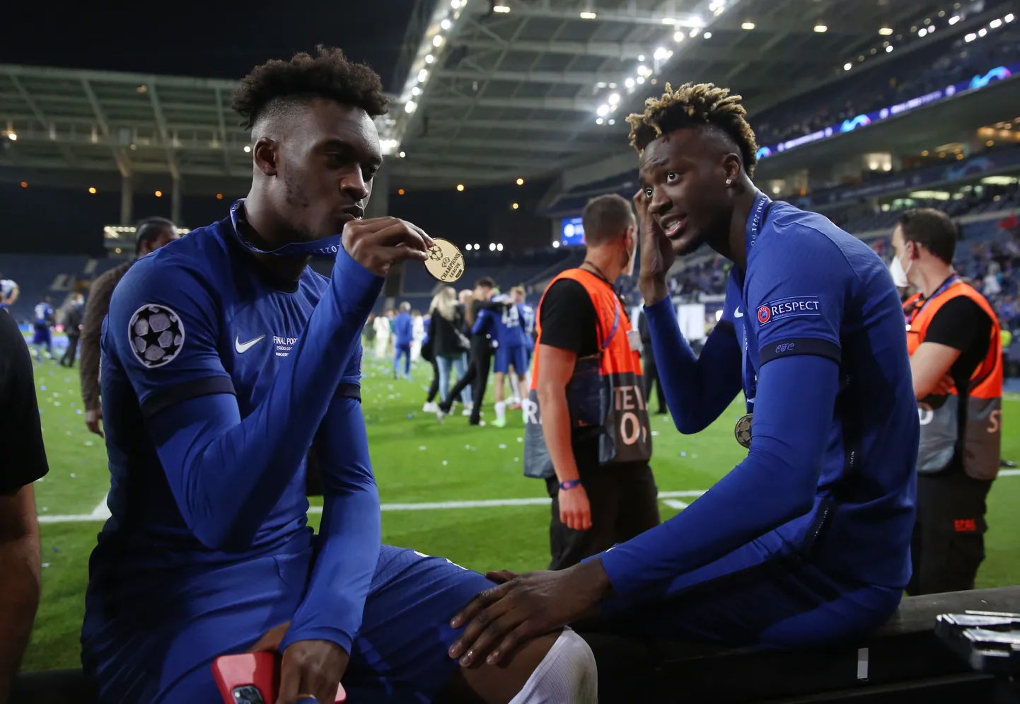 Tammy Abraham (paremal) ja Callum Hudson-Odoi.
