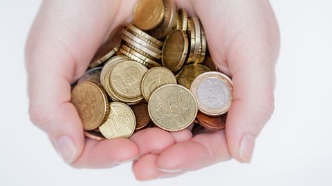 Swedbanki kliendid saavad kuu lõpuni münte tasuta kontole kanda