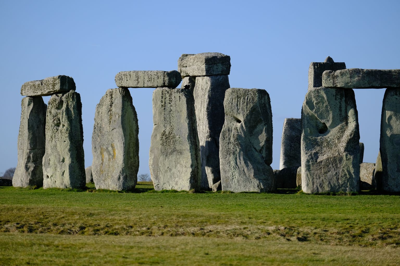 Kiviaegse monumendi Stonehenge'i ehitamise põhjus on siiani saladus. Kuid vähemalt osad rajajad pidi pärinema hoopis kauge Wales'i rannikult.