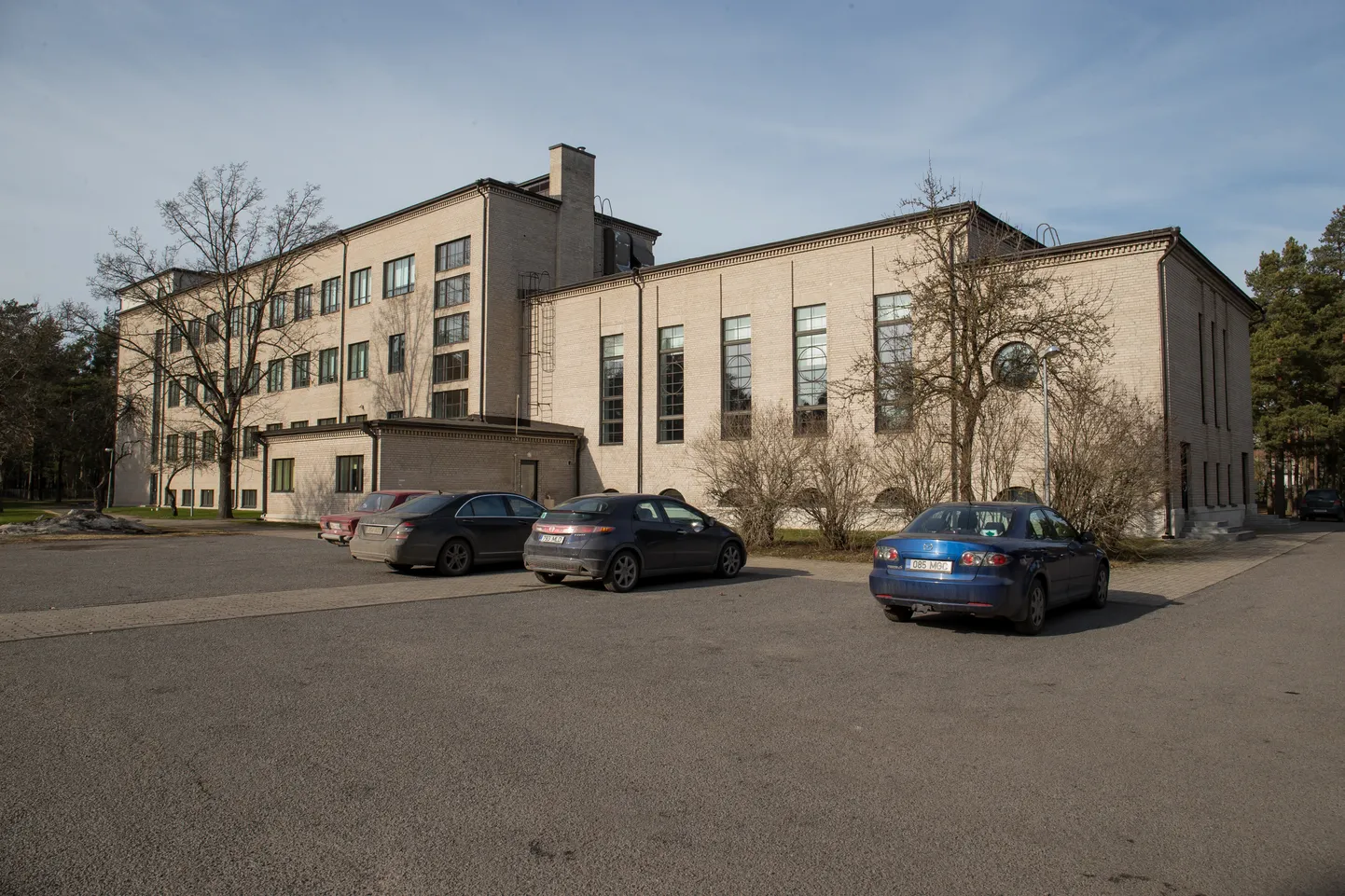 Nõmme Gümnaasium.