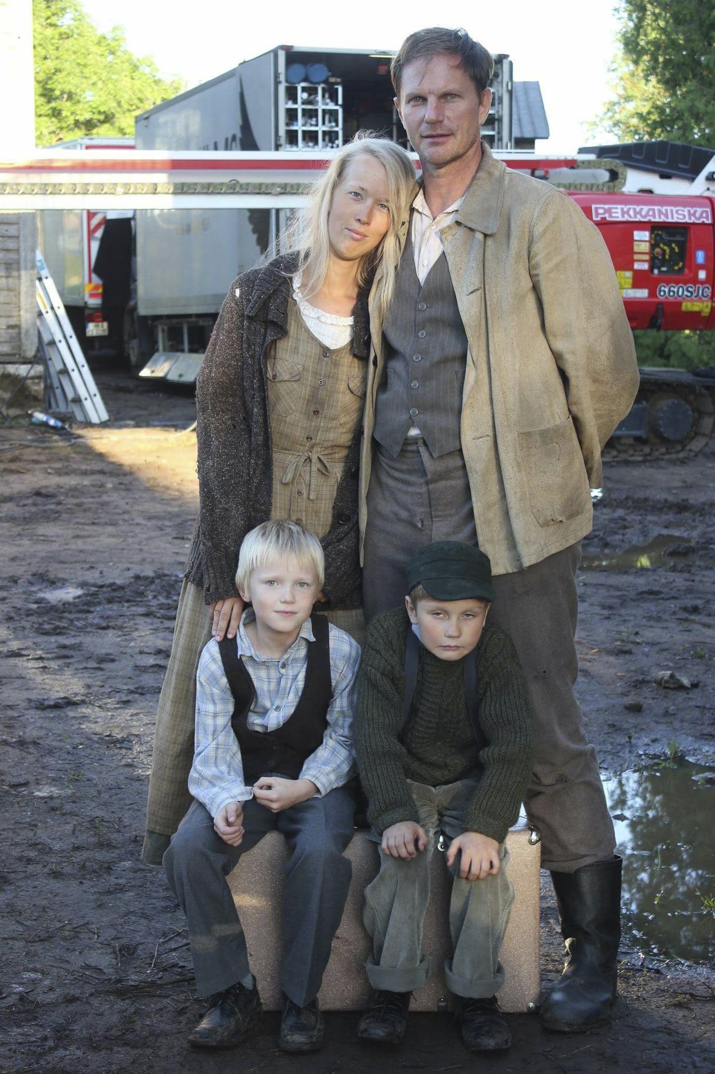 Eleri Aitman ja Jaanus Lekk kehastavad filmis perekonda.