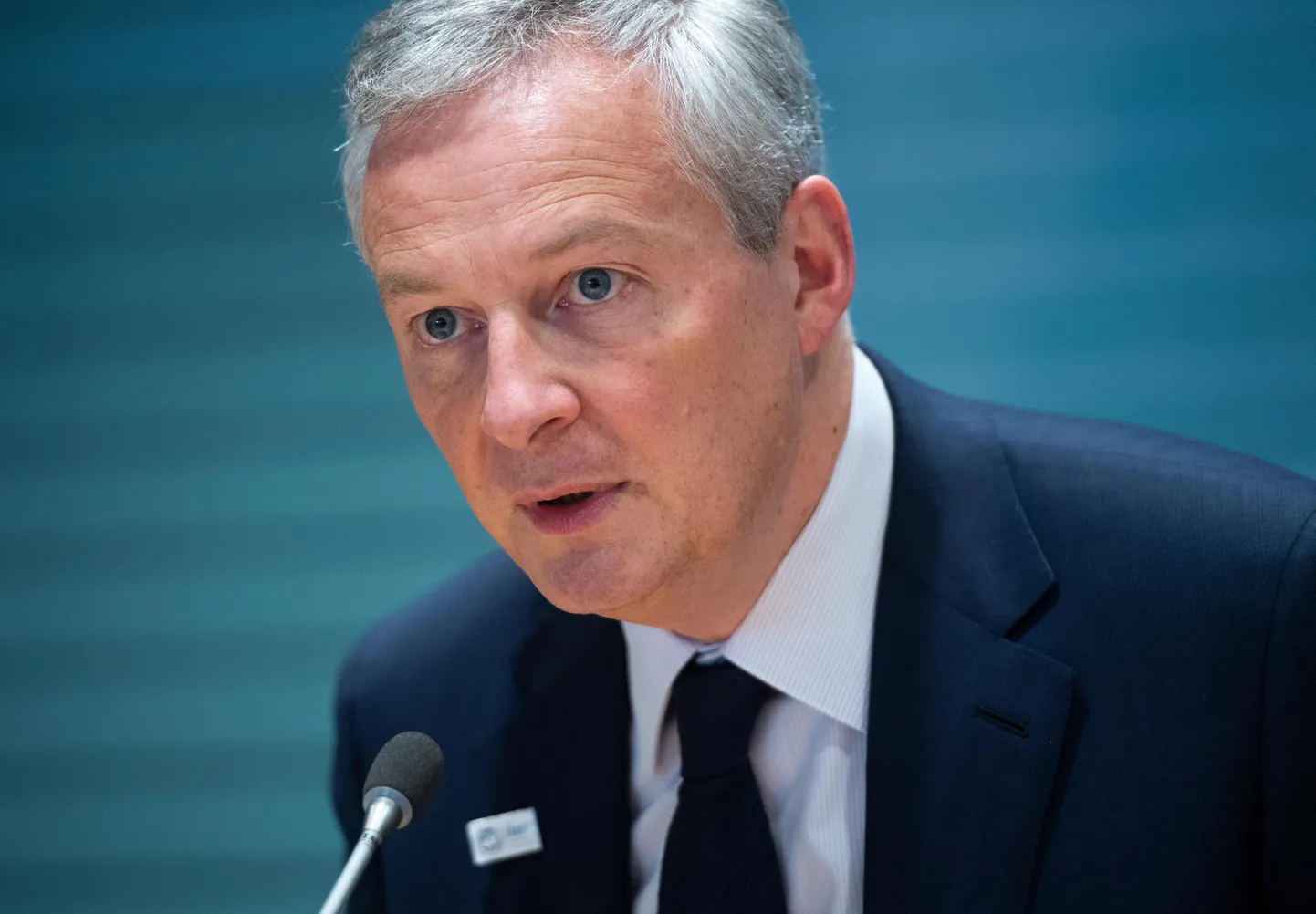 Prantsuse rahandusminister Bruno Le Maire reedel Washingtonis pressikonverentsil.
