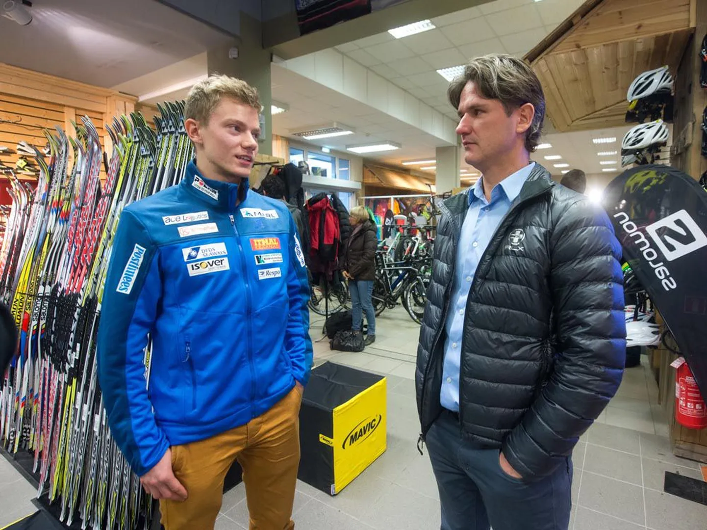 Kaks pronksimeest. Nii Kristjan Ilves (vasakul) kui ka Eesti suusaliidu kahevõistluse juht Ago Markvardt on võitnud juunioride MMil pronksi.