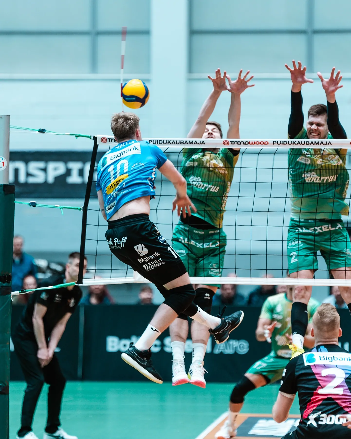 Eesti võrkpallimeister võib selguda juba pühapäeval.