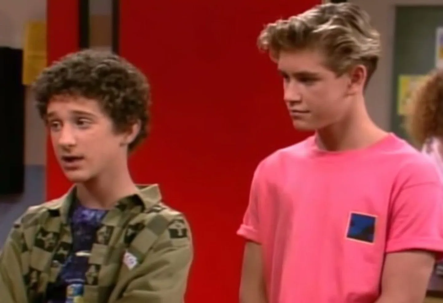 Dustin Diamond ja Mark-Paul Gosselaar sarjas Päästja koolikell