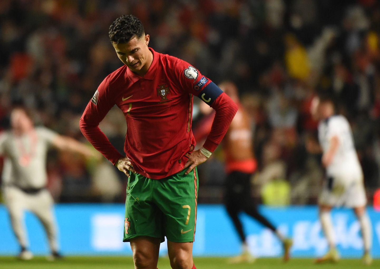 Cristiano Ronaldo ja Portugal peavad MMile pürgima «tagaukse» kaudu.